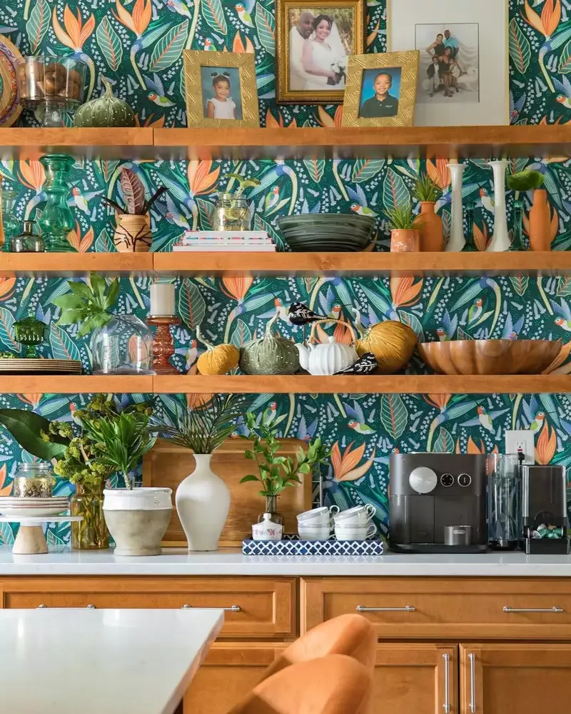 20 Standout Kitchen Cabinet Ideas That Will Transform Your Kitchen In 2021 Fall Kitchen Decor Kitchen Cabinets Kitchen Wallpaper