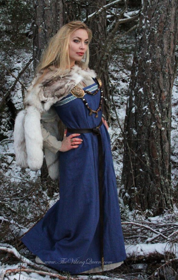 Svaeria Viking apron dress Viking clothing, Viking dress, Viking costume