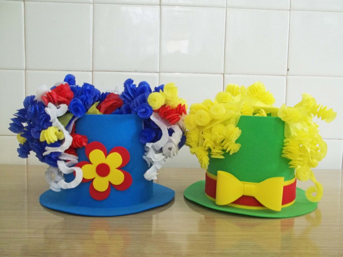 Centro de mesa cartola de eva tema patati patata parati patata Pinterest Cartolas, Centros Enfeite De Roupa ~ Centro de mesa cartola de eva tema patati patata parati patata Pinterest Cartolas, Centros