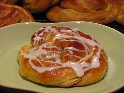 Cathrines matblogg: Deilige kanelsnurr - fra enkel og skikkelig god gjærdeig! Waffles, Pancakes, Cinnamon, French Toast, Rolls, Baking, Breakfast, Sweet, Drink