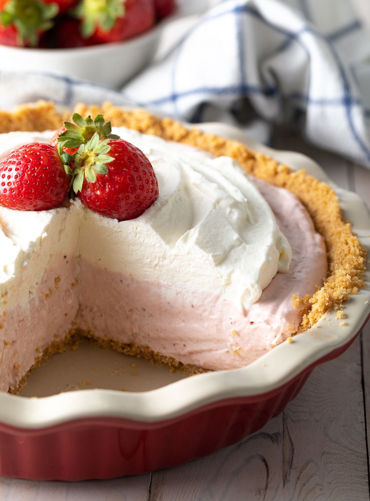 fluffy no bake strawberry cream pie a spicy perspective strawberry cream pies strawberry cream pie recipe cream pie recipes strawberry cream cheese icebox cake on fluffy no bake strawberry cream pie a spicy perspective strawberry cream pies strawberry cream pie recipe cream pie recipes pinterest