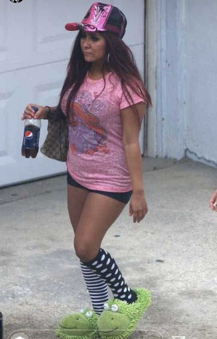 snooki #guidette #styleinspiration #jerseyshore  Mcbling fashion, Shore  outfits, Fashion inspo outfits