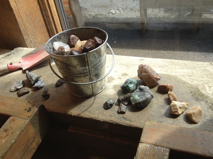 Smoky Mountain Gold Ruby Mine Look For Precious Gems And Crystals To Add To Your Healing Routine Amethyst Quartz Gold Precious Gems Amethyst