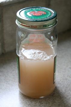 Home made pectin! From apples! I was too scared to try this last year when I made jam, but I'm going to give it a try this year! I have plenty of apples on my trees, and I'll get plenty of raspberries from my mother-in-law to make some jam! Canning Fruit, Canning Jam, Canning Tips, Home Canning, Canning Recipes, Jelly Recipes, Jam Recipes, Curry Recipes, Stevia