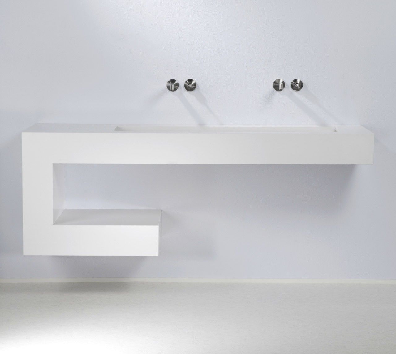 Avonite Vetti servant 120cm Hvit Mål vask: 50x35x15 cm Illustrasjonsfoto. Foto viser større kum. Bathtub, Bathroom, Standing Bath, Washroom, Bathtubs, Bath Tube, Full Bath, Bath, Bathrooms
