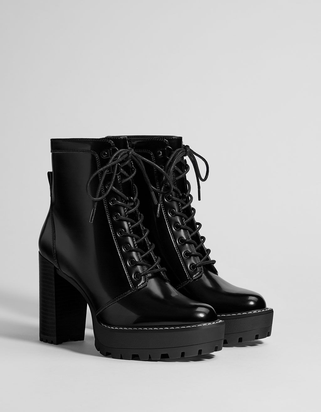 Pin Von Shana Auf Bottes Stiefeletten Schuhe High Heels Pumps Damenschuhe