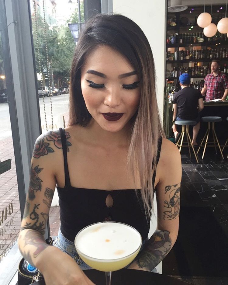 Asian bar cam girls