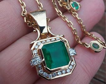 14k Gold 10ct Columbian Emerald 2ct VS Diamonds Wedding | Etsy Diamond Art, Emerald Diamond, Diamond Cluster, Vintage Diamond, White Diamond, Blue Sapphire, Emerald Pendant, Cluster Pendant, Pendant Necklace