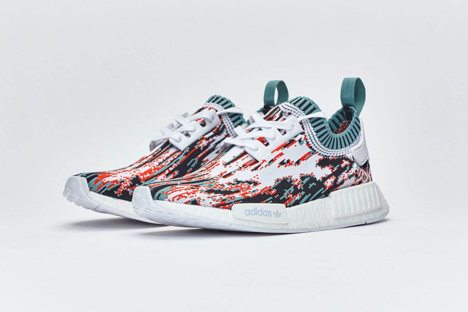 adidas nmd r1 datamosh clear aqua