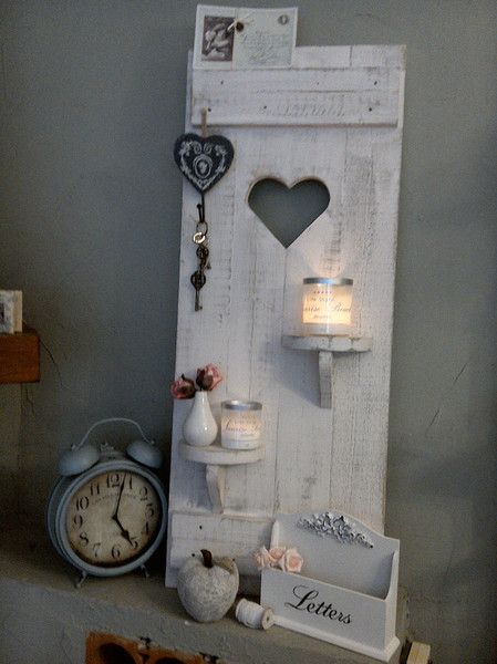Deko-Objekte - Shabby DEKO Fensterladen Herz Regale Holz altweiß - ein Designerstück von shabby-homeHS bei DaWanda #hausdekodekoration
