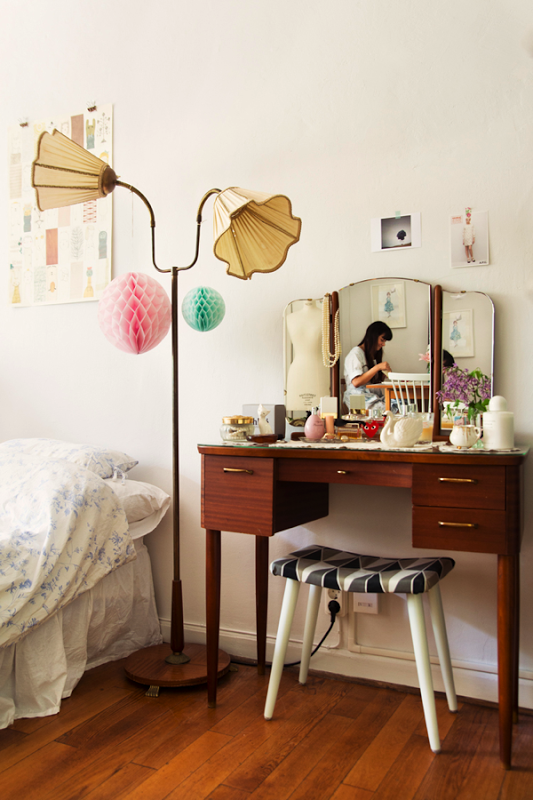 Cool Lamp Furniture Lamps Clocks Fans Mirrors Pinterest Cool Lamp Vanity Table Vintagevintage Dressing Tablessmall