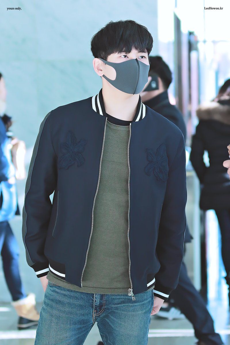 lee howon infinite bomber jacket debut lee howon infinite bomber jacket debut
