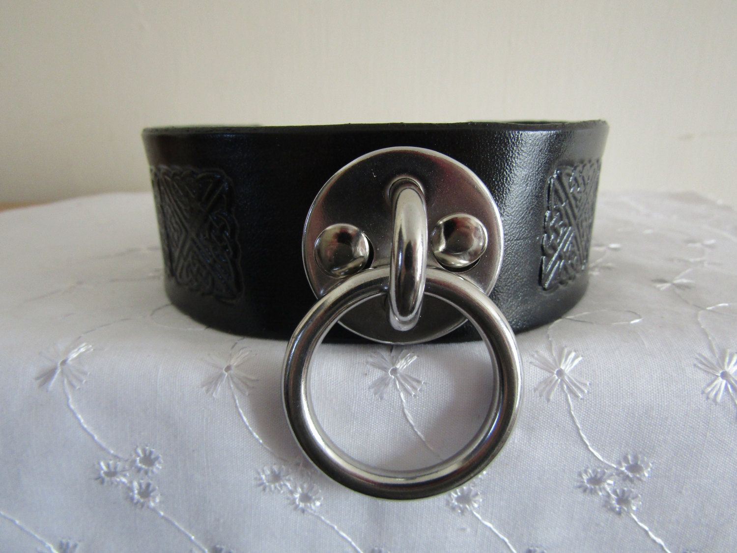 Bdsm thick heavy collar Interracial facial thumgs