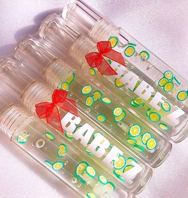 Lemon Limeade Lip Gloss - Kawaii Fruity Lip Jelly - Clear Lip gloss - Lip Gloss Bundle - Lip gloss Wholesale - Lip care - Beauty Cosmetic Ingredients : Mineral Oil, Ethylene, Propylene, Styrene Copolymer and Butylene, Ethylene, Styrene Copolymer, Hydrogenated Polyisobutene, Coconut Oil, Mica Powder, Polymer Clay, Scent Flavoring oil **For external use only. Lip Gloss Balm, Diy Lip Gloss, Clear Lip Gloss, Lip Jelly, Artsy Makeup, Christmas Gifts For Teen Girls, Flavored Lip Gloss, Lip Gloss Collection, Diy Body Care