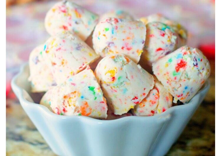 Fruity Pebbles Cheesecake Bites Fruity pebble cheesecake Fruity Pebbles Cheesecake Bites Fruity pebble cheesecake