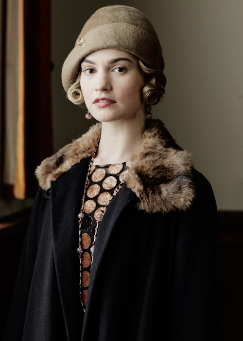 lily james as lady rose in the downton abbey sixth series christmas lily james as lady rose in the downton abbey sixth series christmas special