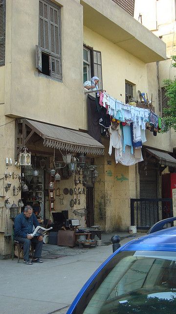 طلبة الأزهر الشريف على مأدبة الإفطار الملكية بشهر رمضان بدعوة من الملك فاروق عليه رحمة الله أربعينيات القرن الماضي الصفحة الرسمية Old Egypt Egypt History
