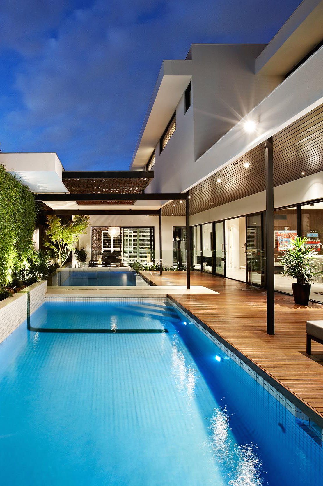 White Modern House Architecture Houses Rosamariagfrangini Inground Pool Construction Design Architecture House Architecture House Architecture Design