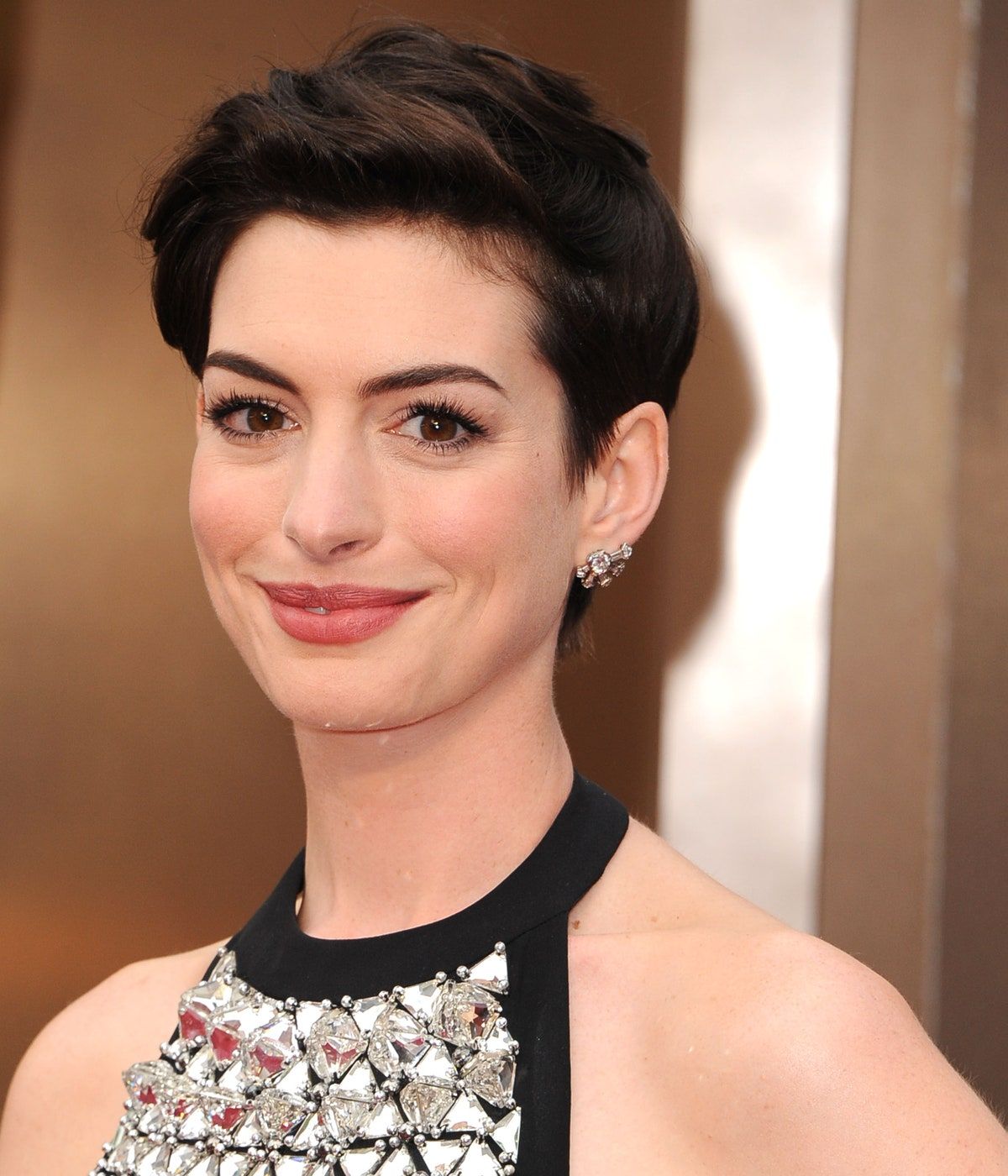 Pixie Haircuts, Anne Hathaway Short Hair, Short Hair Cuts, Short Ha...