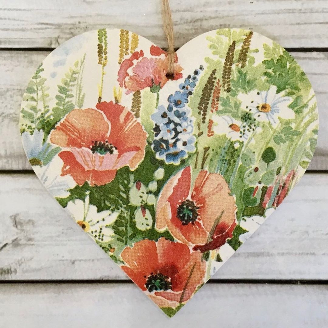 The Little Love Heart Co on Instagram: “At the going down of the sun and in the morning, We will remember them ❤️ . . . #remember #rememberancesunday #rememberanceday #poppy…” Heart Painting, Fire Heart, Love Art, Digital Paper, Wood Crafts, Poppies, Decoupage, Scrapbook, Remember