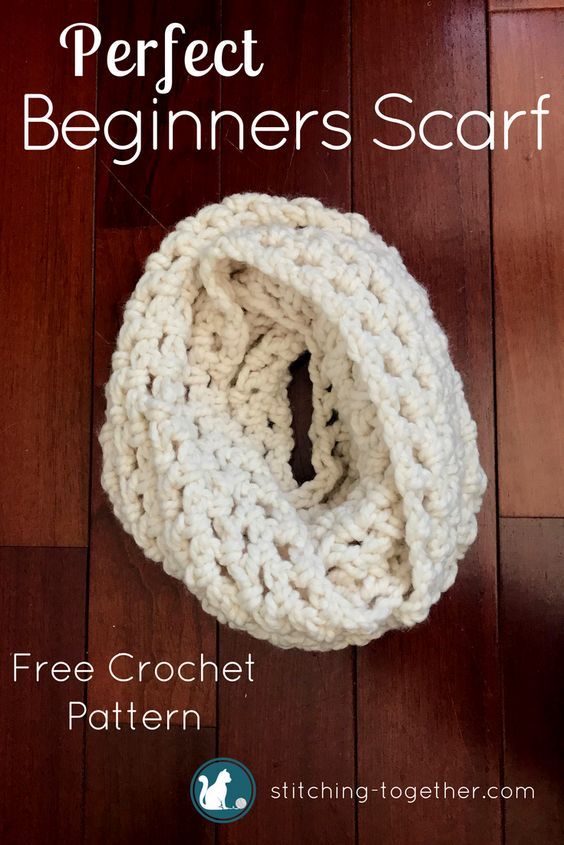 What could be better than crochet infinity scarves? How about a crochet scarf pattern that is perfect for beginners? This easy and chunky scarf is a perfect crochet project for those who are new to crocheting. #crochet #crocheting #crochetinfinityscarves #crochetscarfpatterns #freepattern #crochetpattern Crochet Infinity Scarf Free Pattern, Chunky Crochet Scarf, Easy Crochet Patterns, Crochet Scarves, Crochet Cowls, Crochet Ideas, Knitting Patterns, Crochet Edgings, Knitting Tutorials