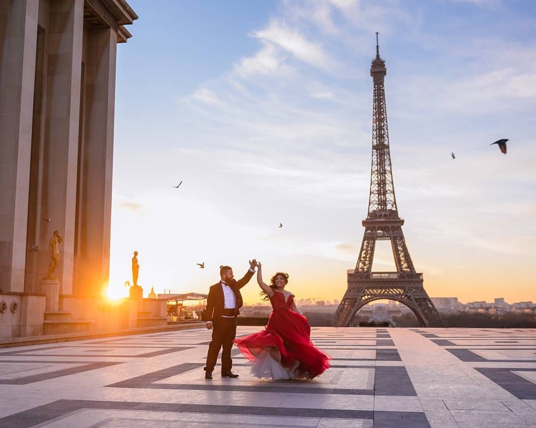 Happy Valentine's Day lovers ! . . . . . theparisphotographer 