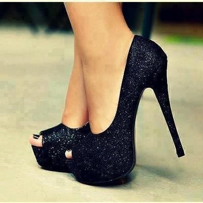 Salto alto, cano fino, preto glitter | Saltos pretos pinterest: @ nandeezy † | Saltos pretos, Sapatos, Sapatos