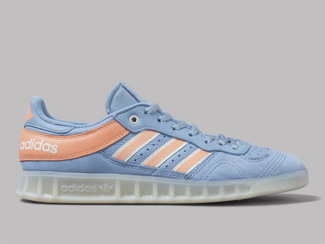 Tendero toda la vida De trato fácil Adidas Handball Top Oyster in ash blue and chalk coral | Adidas shoes originals, Adidas trainers, Adidas Tendero toda la vida De trato fácil Adidas Handball Top Oyster in ash blue and chalk coral | Adidas shoes originals, Adidas trainers, Adidas