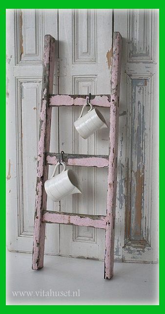 14+ Fantastic Shabby Chic Pillows Ideas | Shabby Chic Bathroom Target | Shabby Chic Bathroom ... #leiterdekoweihnachten
