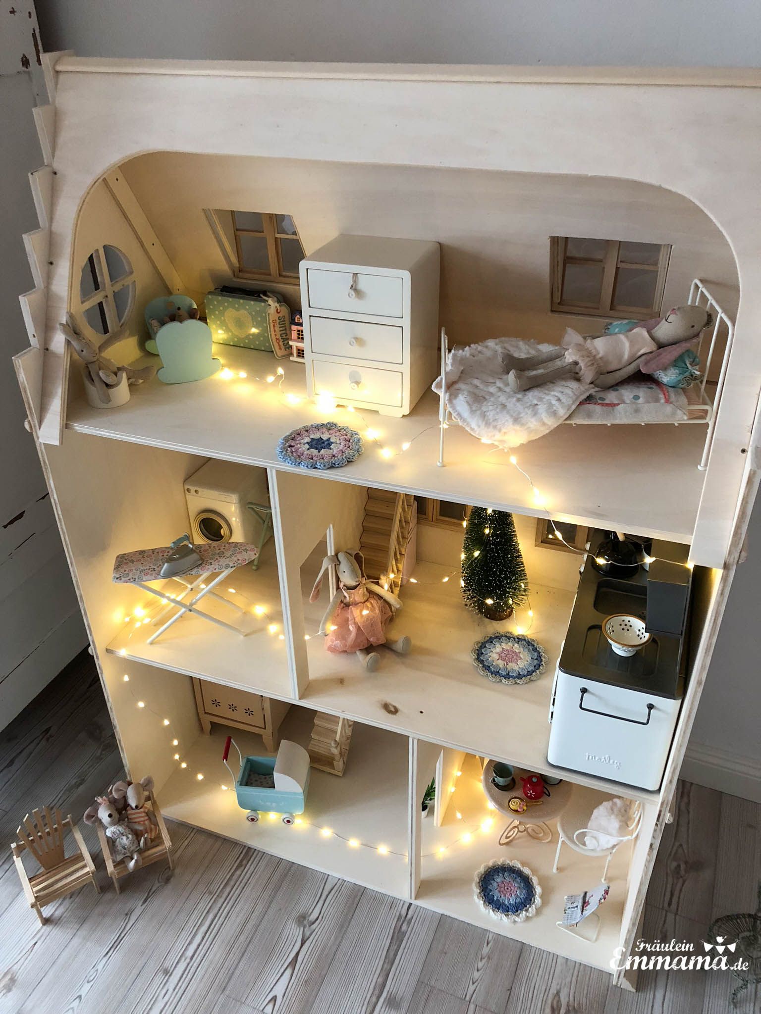 DIY: Puppenhaus im viktorianischen Stil für Maileg selber DIY Anleitung: Puppenhaus selber bauen diy furniture for