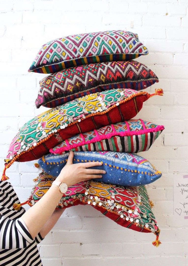 11+ Beautiful Moroccan Pillow That Can Increase Your Home Beauty | Decorative pillows, Pillows ...