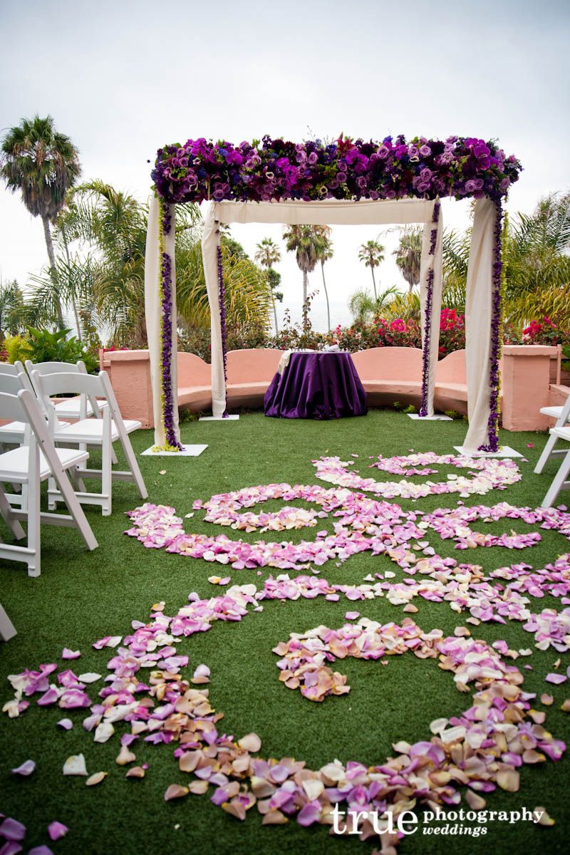 Beautiful Outdoor Chuppah Maybe A Few Too Many Flowers On Top For Beautiful Outdoor Chuppah Maybe A Few Too Many Flowers On Top For My Taste But
