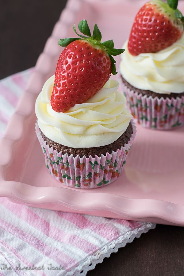 Cupcakes De Chocolate Con Fresas The Sweetest Taste Sweet Taste cupcakes-de-chocolate-con-fresas-the-sweetest-taste-sweet-taste
