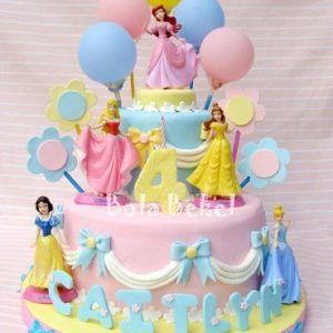 Le magiche torte di Cenerentola - BakerShop Disney Princess Birthday Cakes, Birthday Cake Girls, 4th Birthday, Princess Party, Princess Disney, Bday, Princess Cakes, Disney Princesses, Birthday Ideas