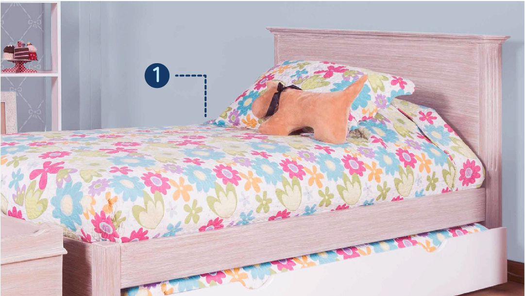 Tu hij@ 👦🧒está creciendo y seguramente quieres darle una cama 🛏️ que le dure toda la vida, pero tememos que con los cambios de tendencias y con el tiempo se quede obsoleta Pensando en ti, y en que lo clásico o tradicional siempre vuelven de moda, diseñamos la cama Roma, la cual, se mantiene en nuestro catálogo por su diseño clásico, pero que con un acabado de color queda con un estilo muy contemporaneo 💫 1. Cama Roma #elmueblesuizojuniors #msj #mueblesinfantiles #habitacion #decoracion Furniture, Color, Home Decor, Kids House, Traditional, Beds, Trends, Life, Decoration Home