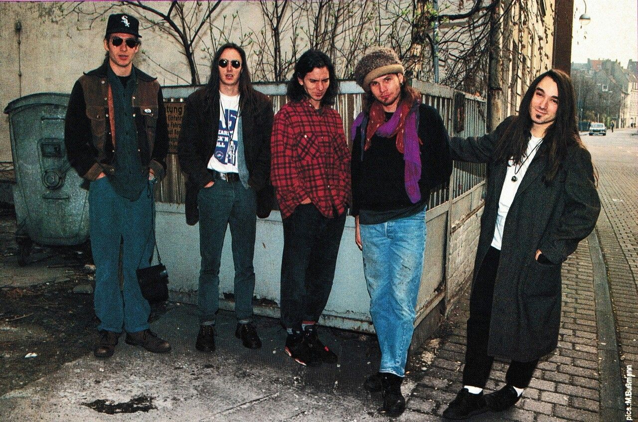 Pin by carly gilliam on PEARL JAM !!! | Pearl jam posters, Pearl jam