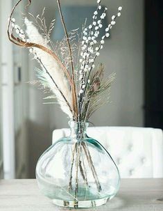 Si vous commencer à délaisser le jardin à cause de la météo, à l’intérieur vous n’avez pas d’excuses. Voici quelques idées pour végétaliser la maison ! #Plantes #jardin #deco #design #idées #tendance #inspiration #automne (Crédit photo : Pinterest) Living Room Decor Set, Living Room Green, Living Room Design Modern, Living Room Designs, Modern Living, Minimalist Living, Living Rooms, Deco Floral, Floral Decor