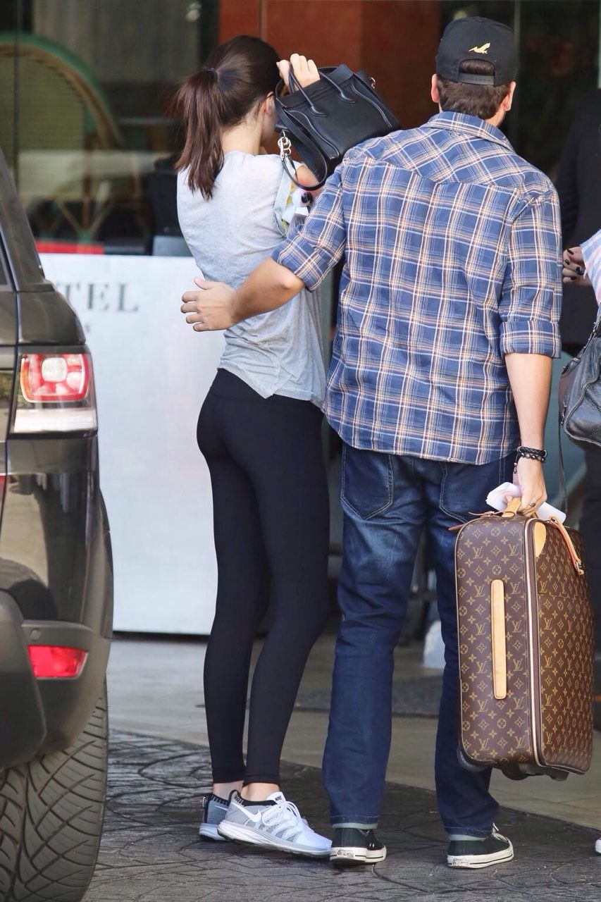 Kendall Jenner arriving at the SLS hotel in Beverly Hills 24.11.14