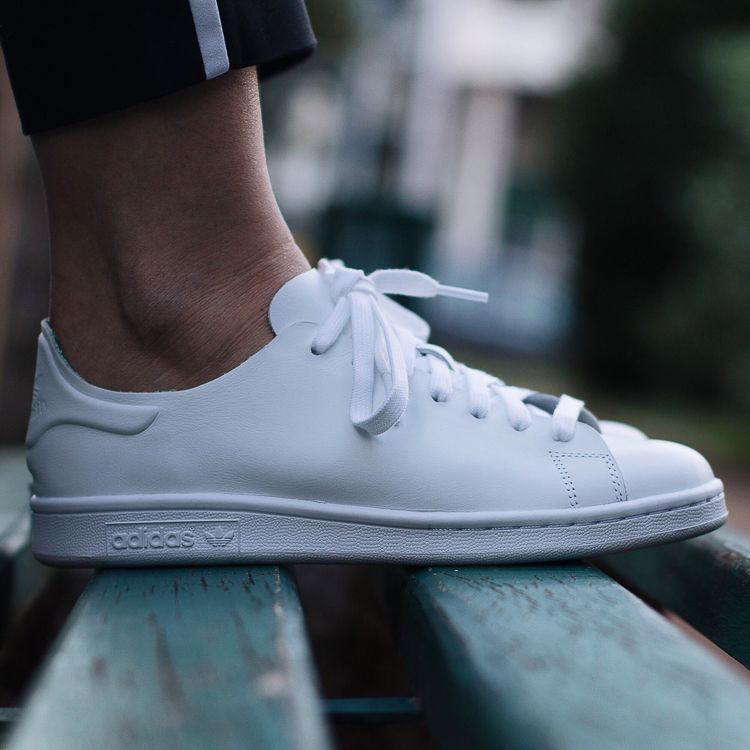 stan smith nude