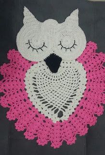 Dons de Maria: Corujinhas sonolentas.... sao tão fofas e lindas! Tao, Crochet Necklace, Handmade, Owls, Hand Made, Handarbeit