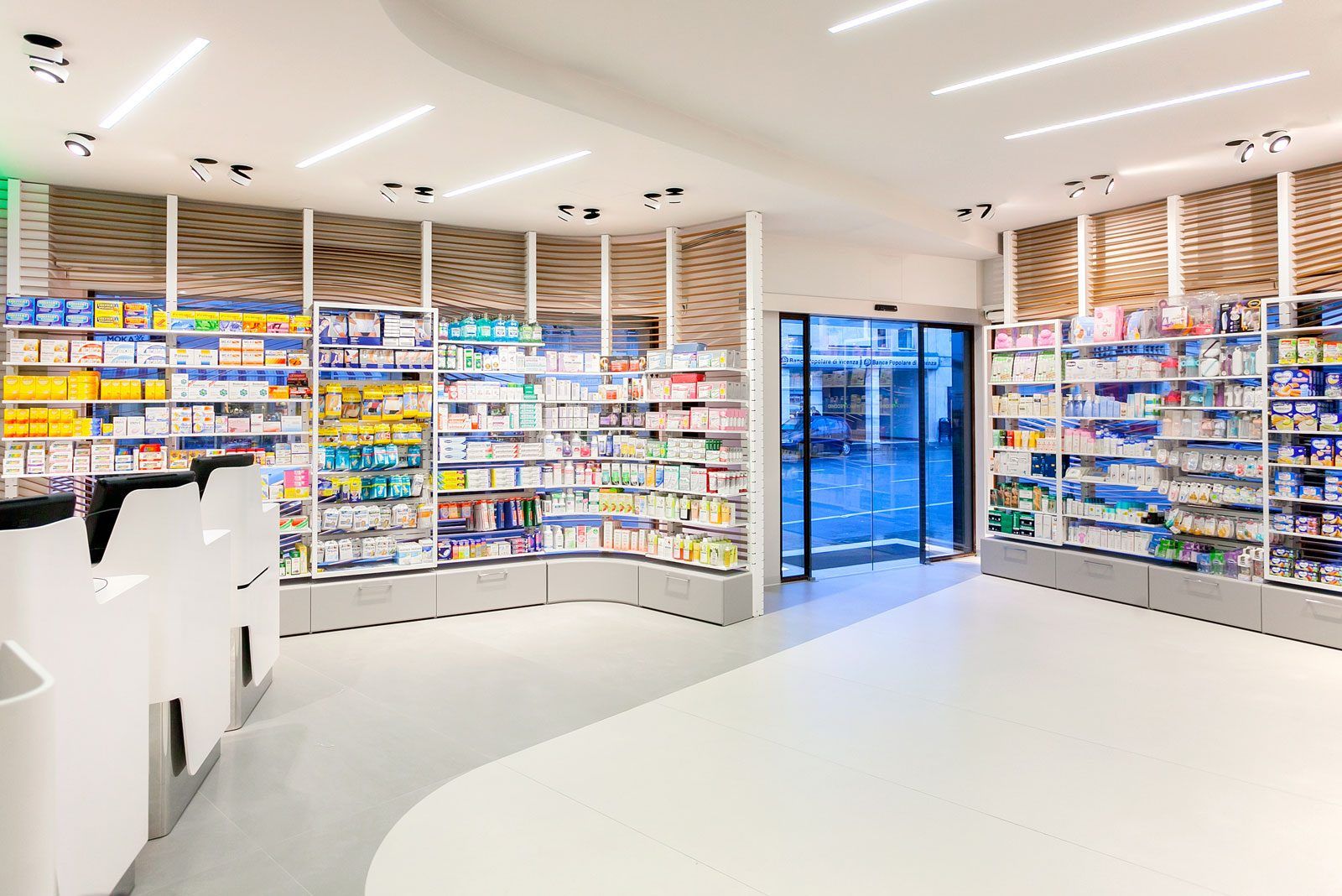 Farmacia Fecchio Farmacie Amlab Retail Design Progettazione Negozio Al Dettaglio Farmacia