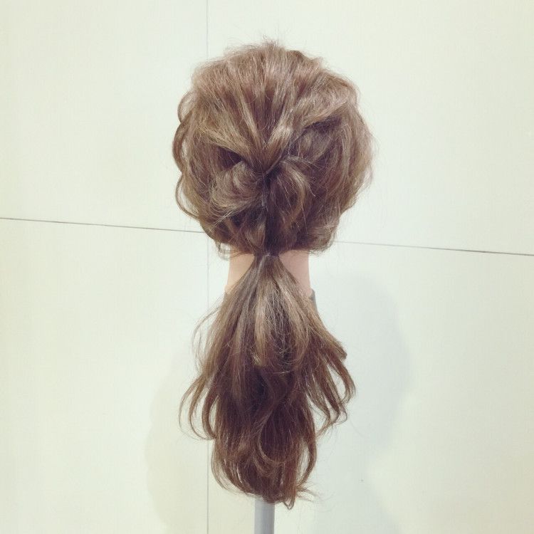 ヘアゴム1本で何気なく髪を束ねるだけに飽きてしまった方には必見 ヘアスタイリング ヘアアレンジ ヘア ヘアゴム1本で何気なく髪を束ねるだけに飽きてしまった方には必見 ヘアスタイリング ヘアアレンジ ヘア