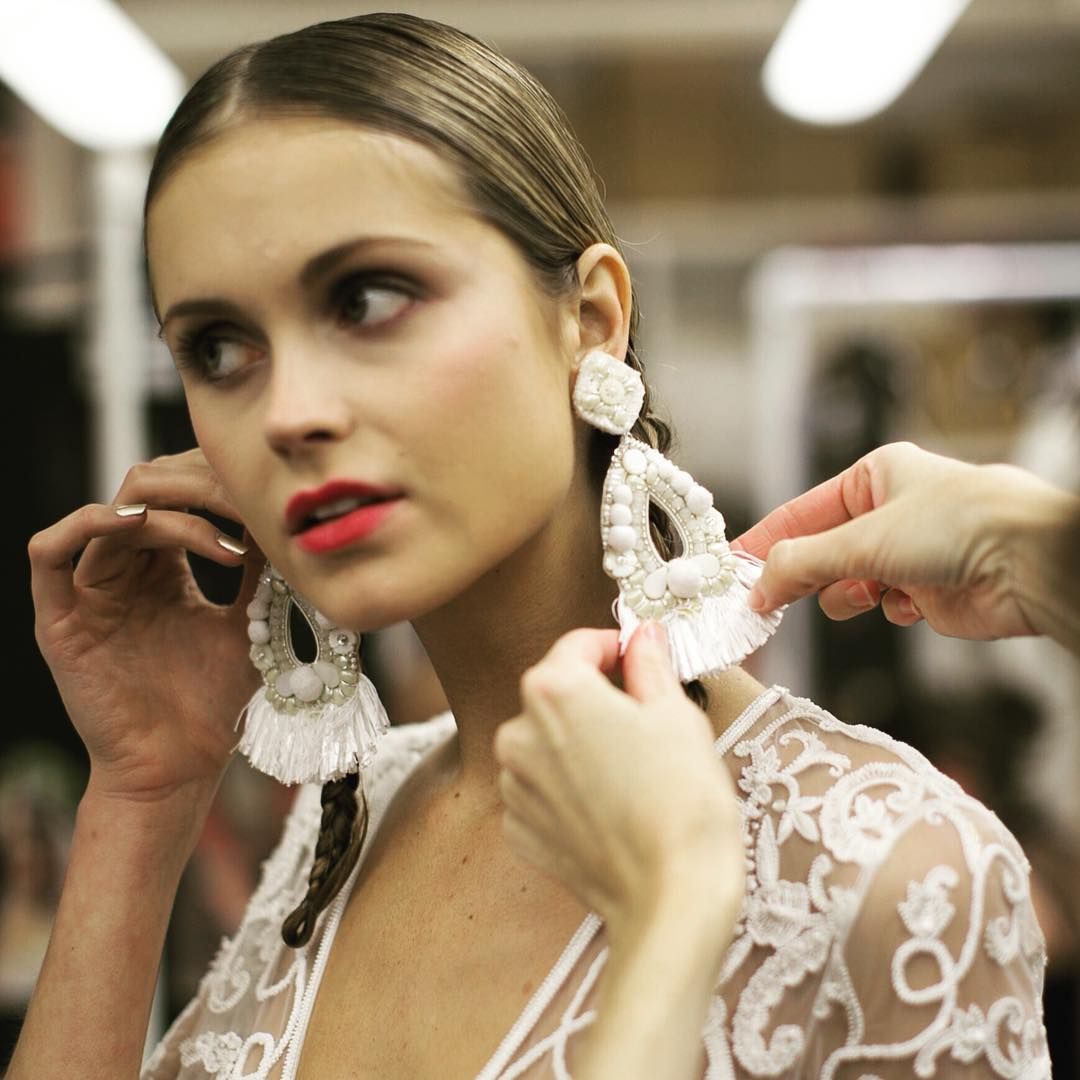 Naeem Khan Bridal 2017 Statement Earrings Accessories Naeem Khan Bridal 2017 Statement Earrings