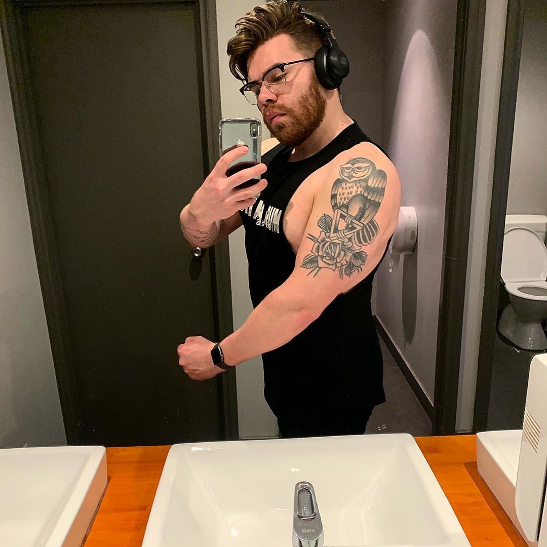 The cut is definitely working 🤓 • • • #gym #fit #muscle #gains #instafit #flex #bodybuilding #guyswi...