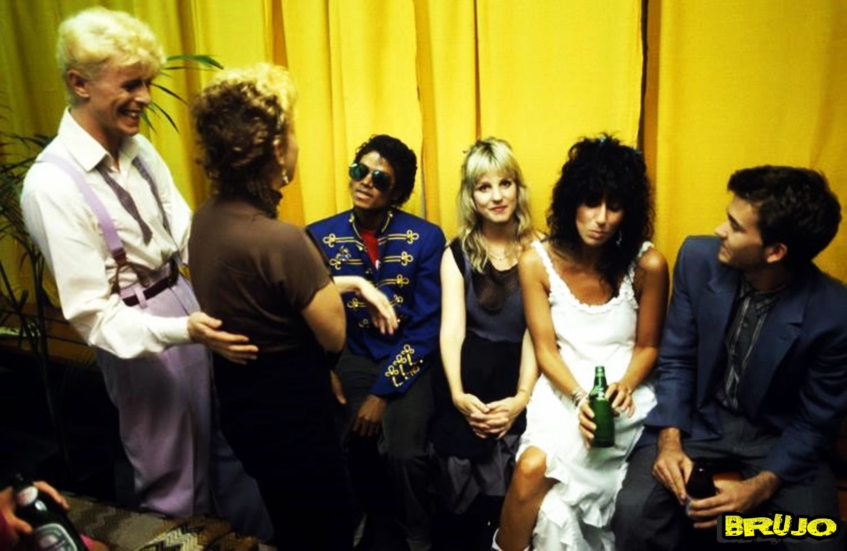 1983 backstage of serious moonlight david bowie bette