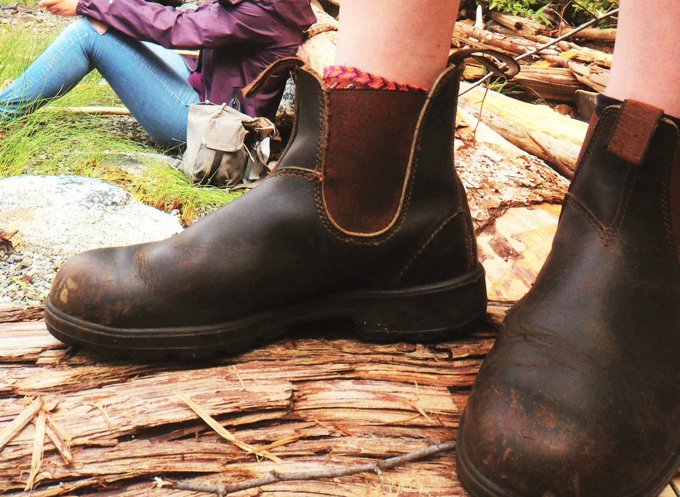 blundstones in rain