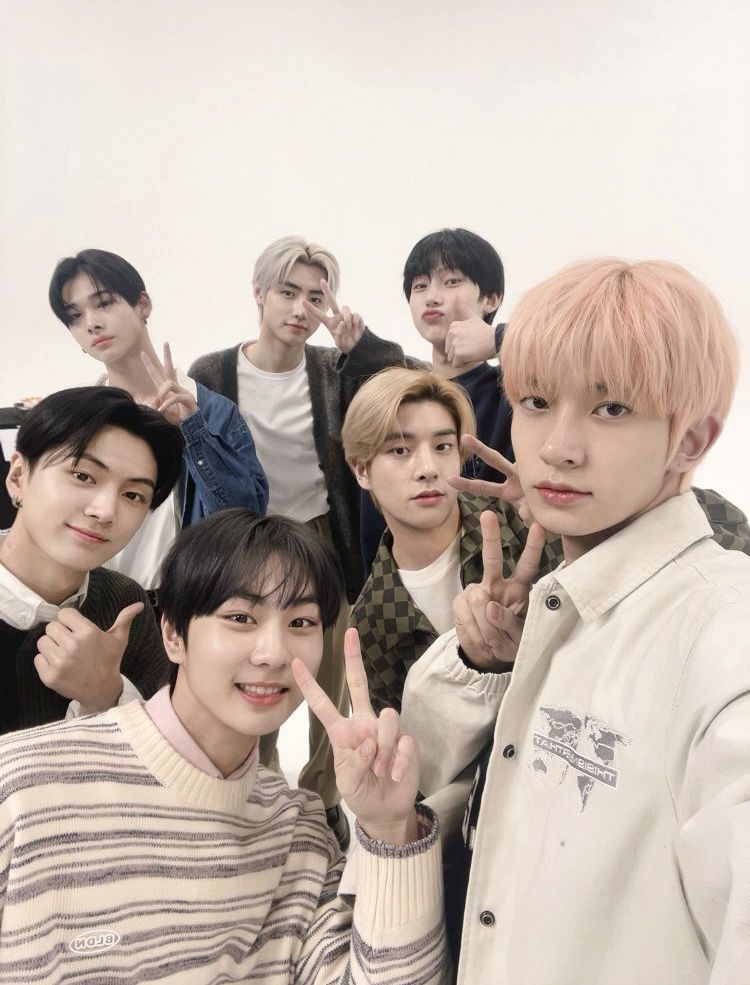 Pin By Noura On Enhypen Boyfriend Pictures Kpop Guys New Emojis Pin By Noura On Enhypen Boyfriend Pictures Kpop Guys New Emojis