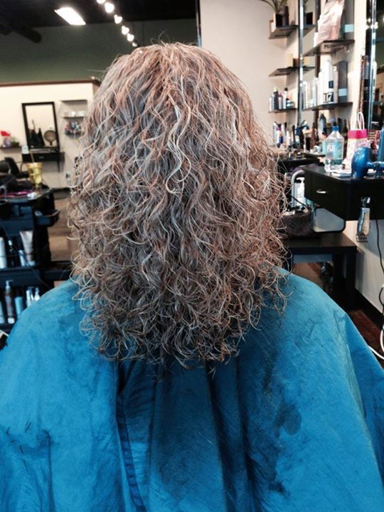 Can You Perm And Dye Your Hair The Same Day Plain Curl Perm Permed Hairstyles Long Hair Perm Body Wave Perm