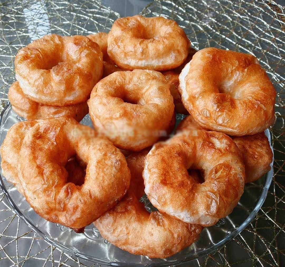 Pin By N A C E R A ɐɹǝɔɐu On موسوعة الطبخ Food Bread Desserts