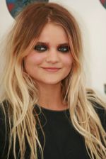 WAYS TO QUITE SMOKING Women Wearing Pantyhose To